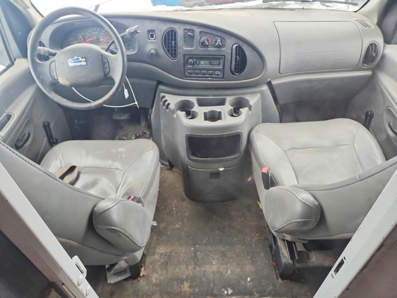 2005 Ford E350 Utility / Service Truck