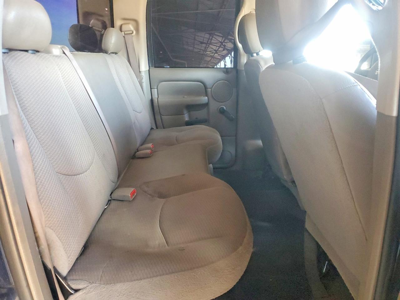2004 Dodge RAM 1500 ST