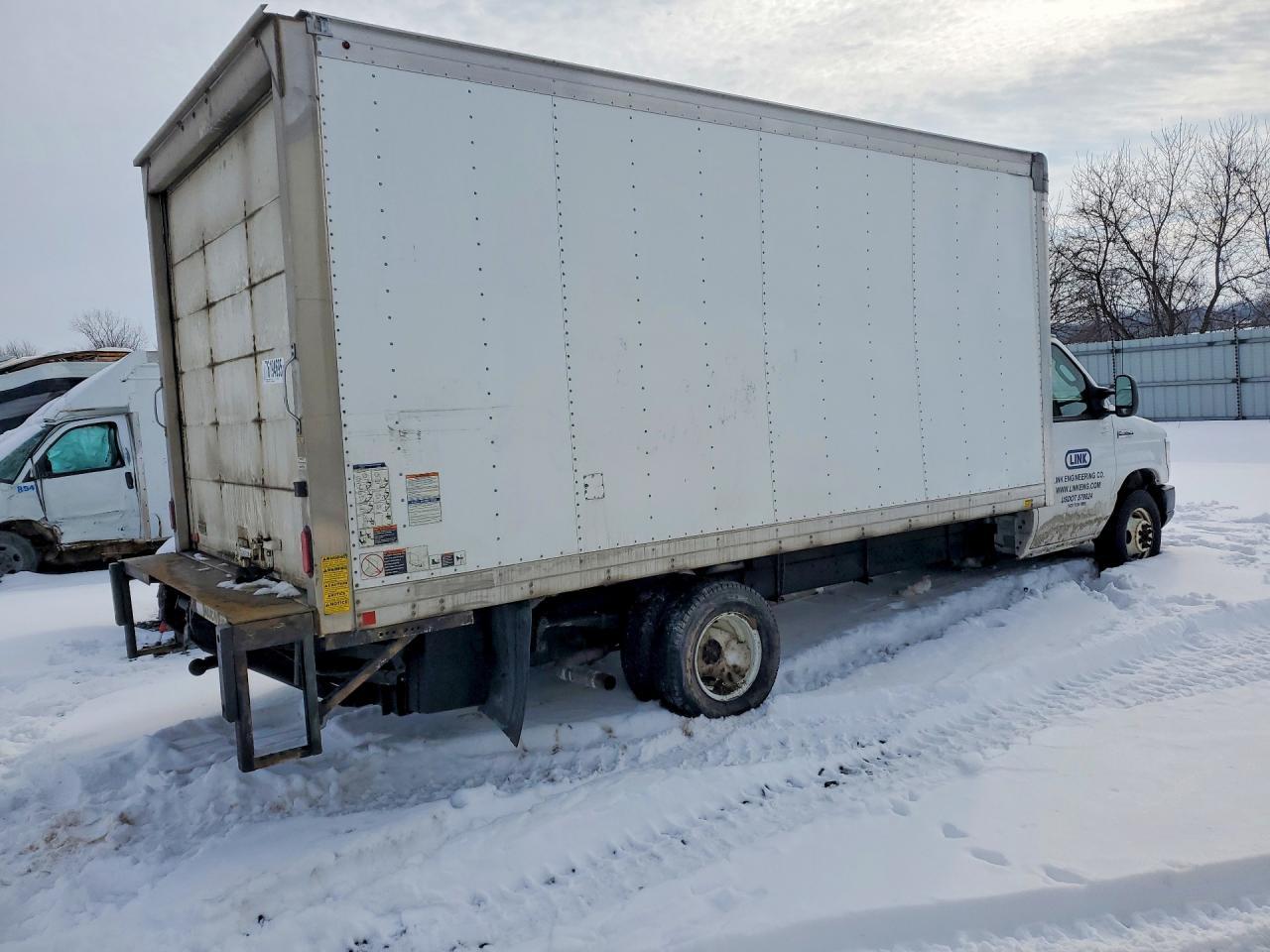 2019 Ford Econoline E350 Super Duty Cutaway Van