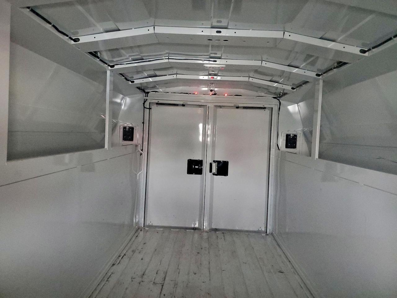 2026 Ford Econoline E350 Super Duty Cutaway Van