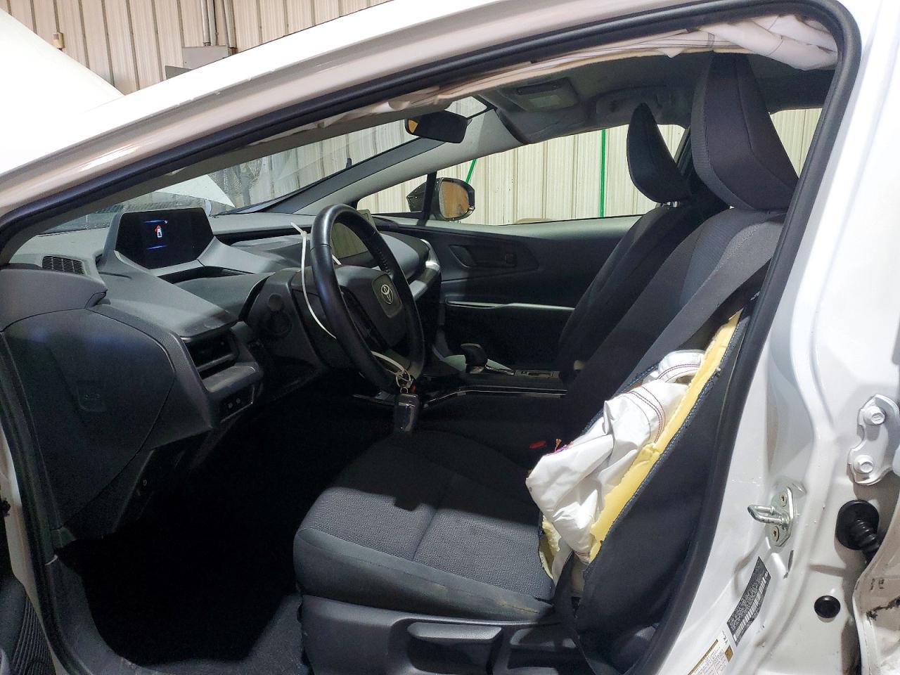 2024 Toyota Prius le