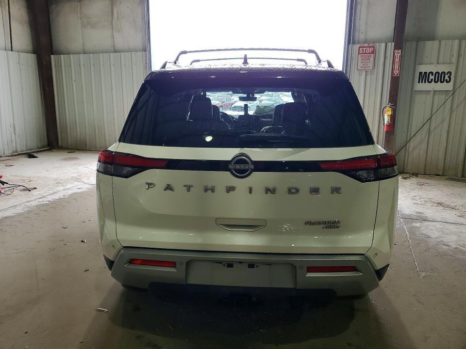 2023 Nissan Pathfinder Platinum