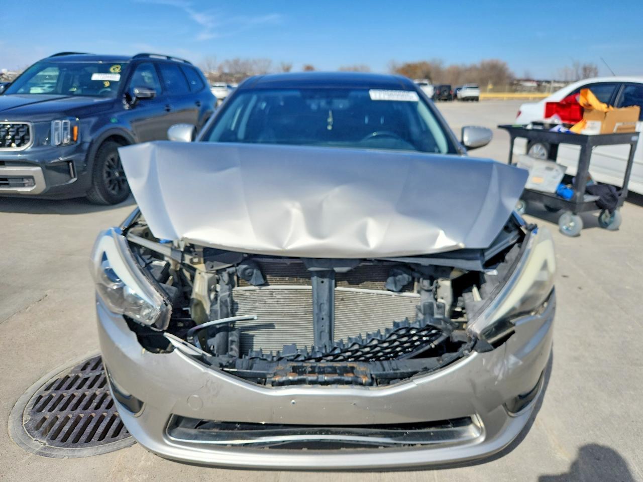 2014 KIA Cadenza Premium