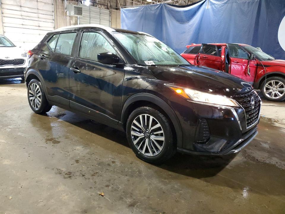 2023 Nissan Kicks sv