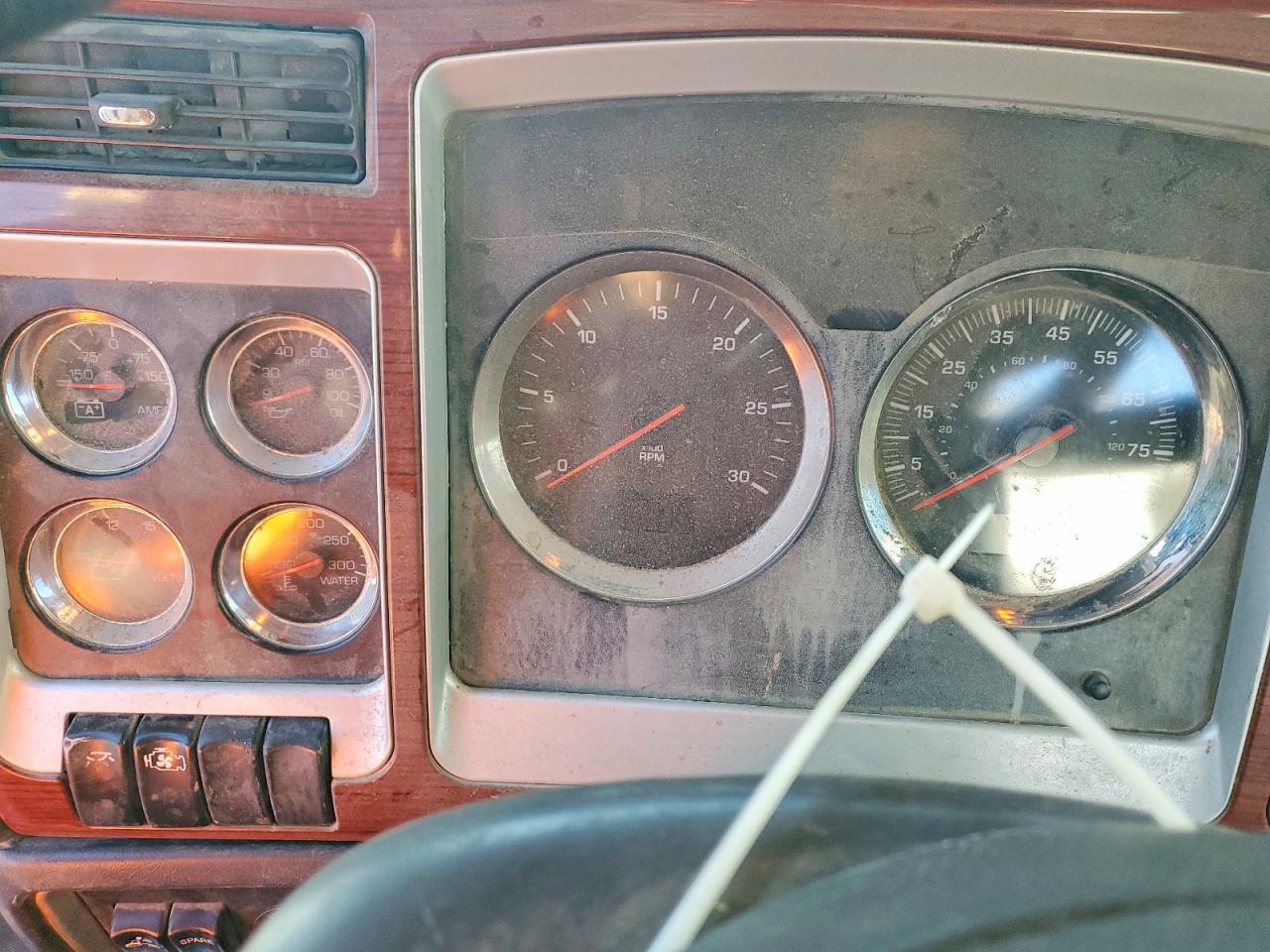 2007 Kenworth T880 Semi Truck