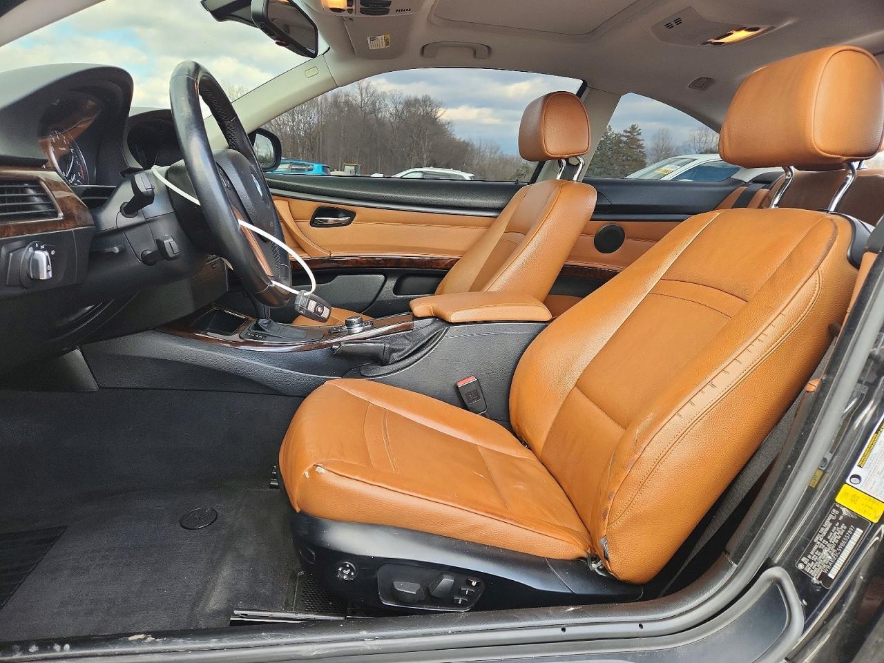 2011 BMW 323i