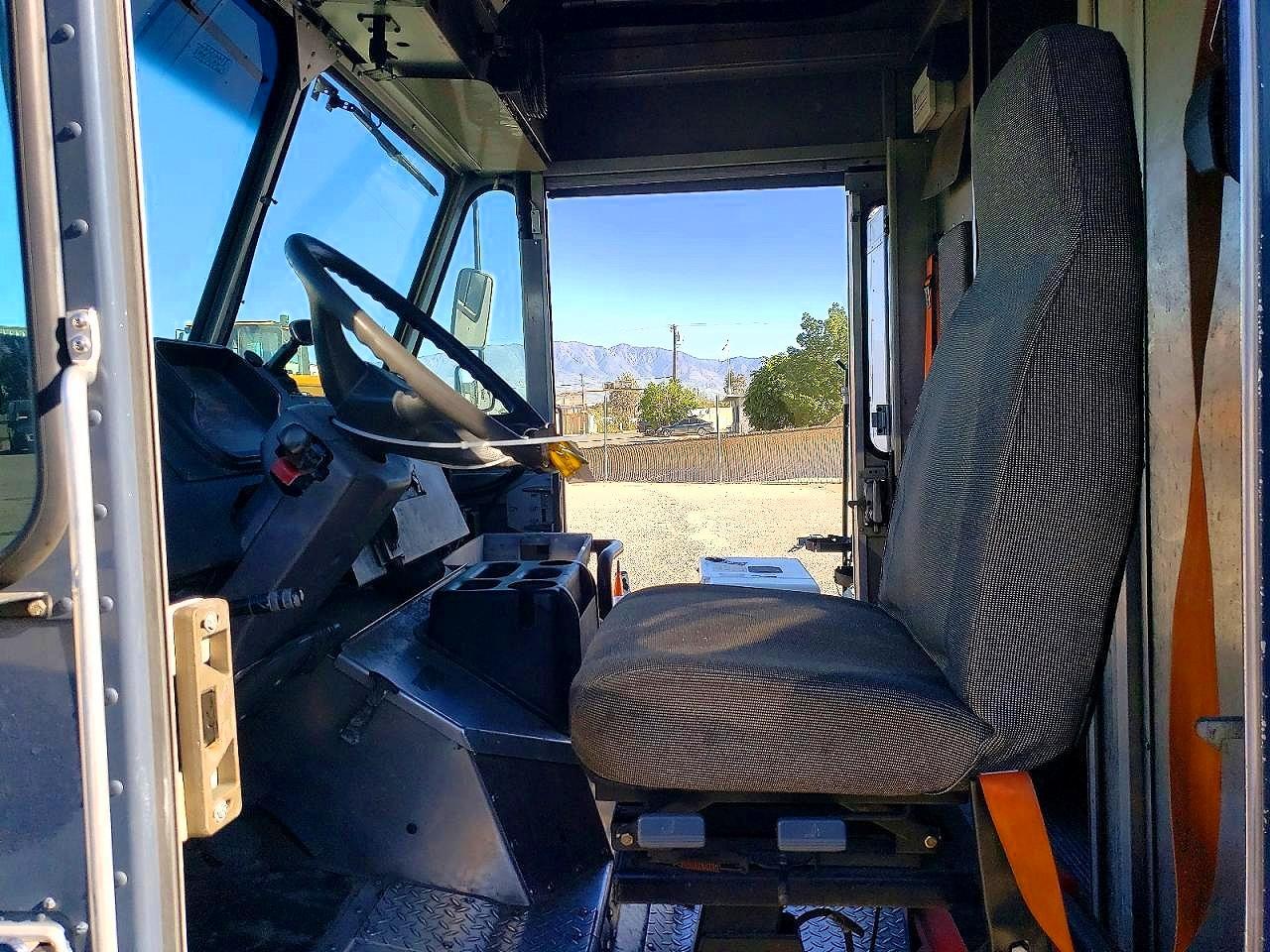2020 Freightliner MT45G Chassis Delivery Truck