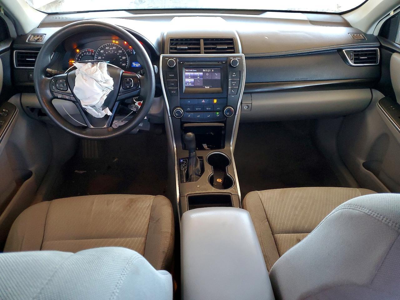 2015 Toyota Camry le