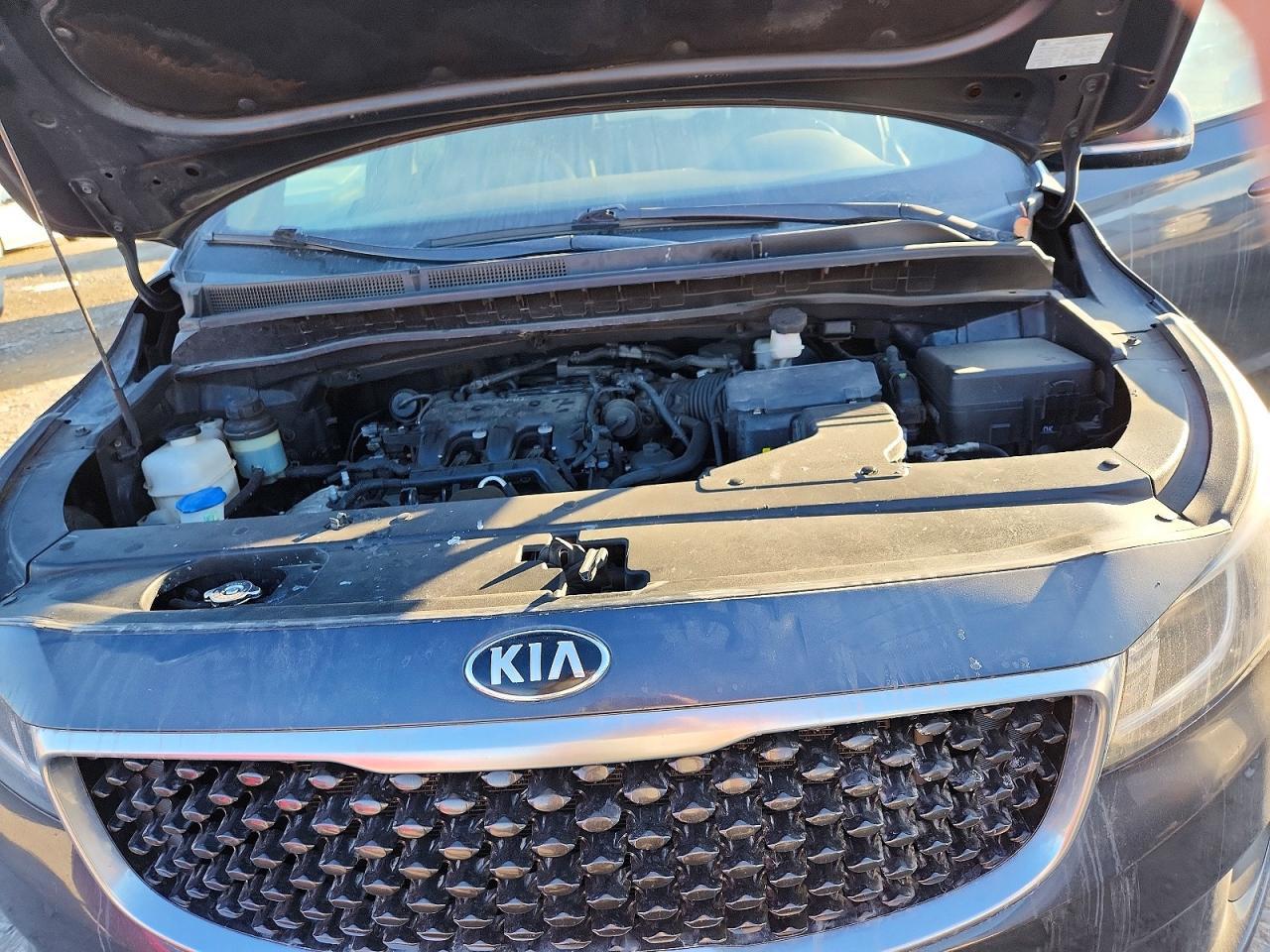 2017 KIA Sedona lx