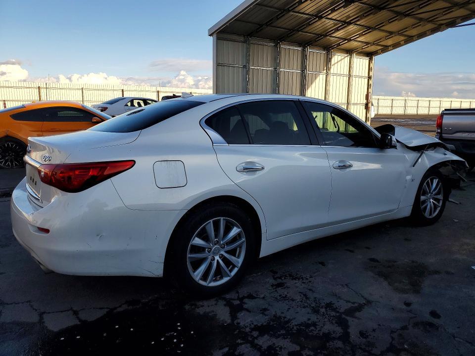 2015 Infiniti Q50 Base
