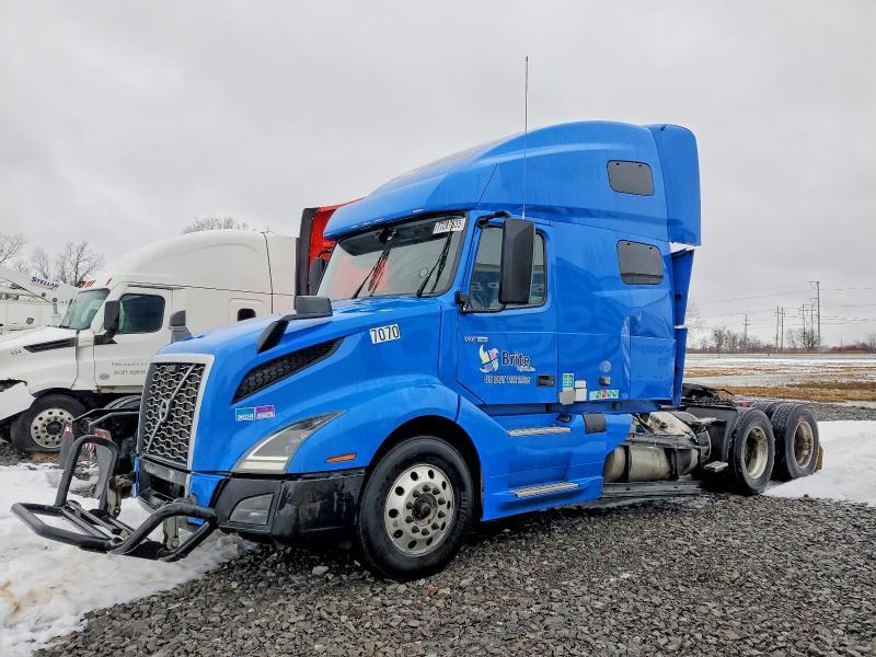 2019 Volvo VNL Semi Truck