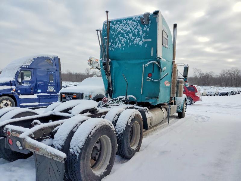 1998 Freightliner Conventional FLD120 Semi Truck