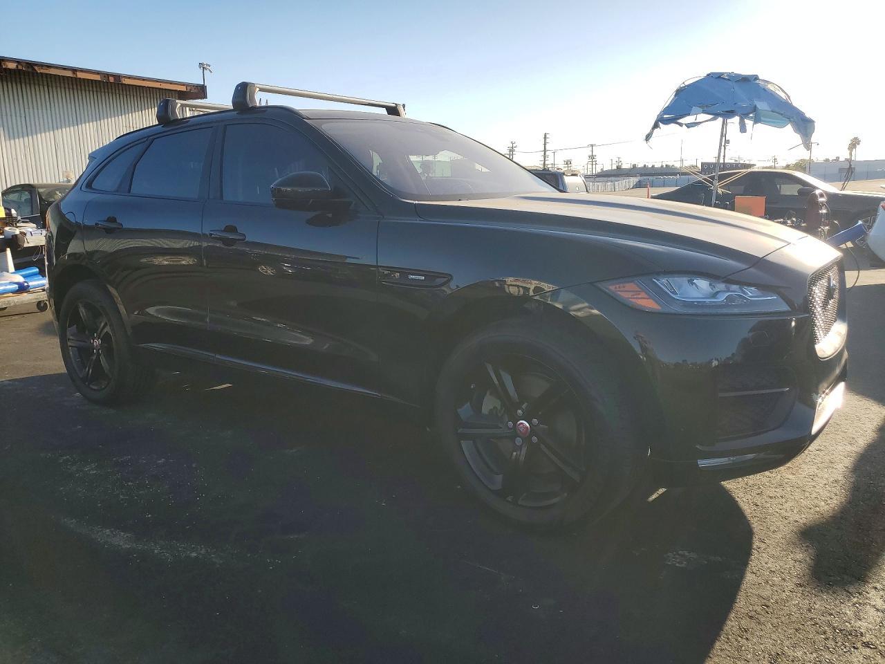 2017 Jaguar F-pace R-sport