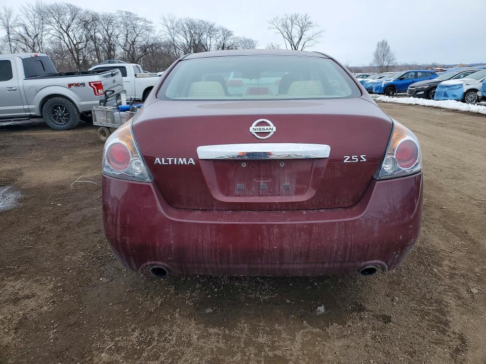 2012 Niss Altima Base