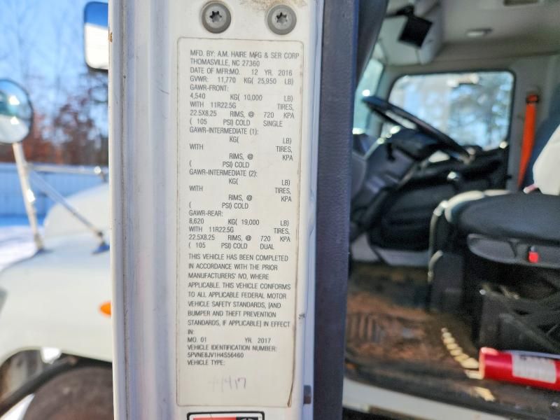 2017 Hino 258/268 Flatbed Truck