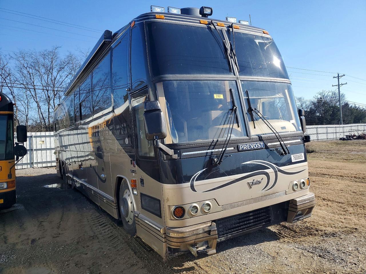 2000 Prevost Bus