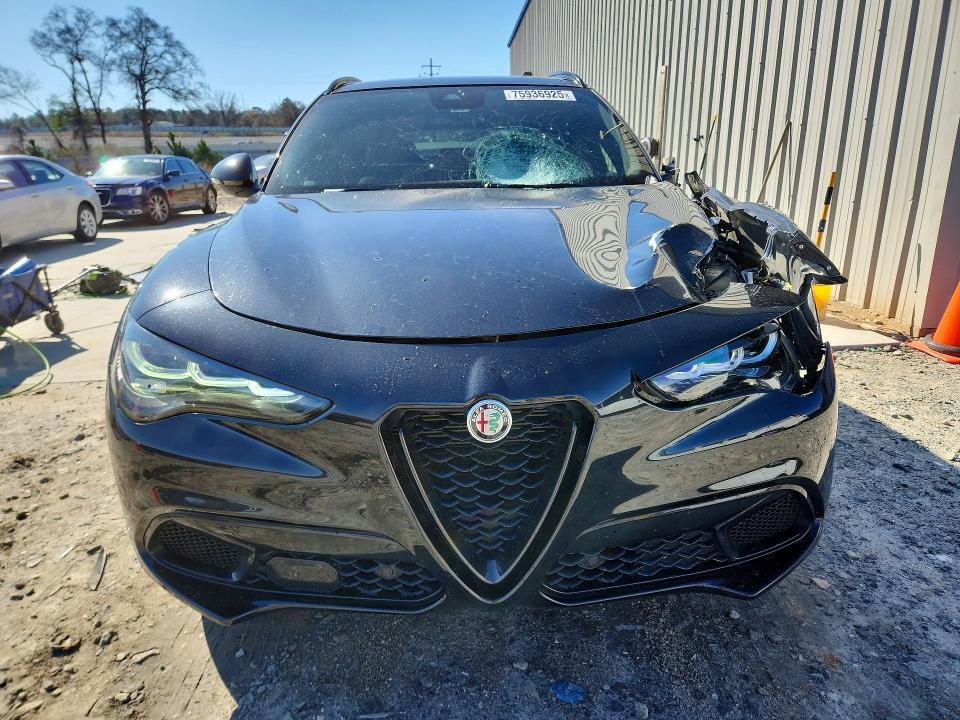 2024 Alfa Romeo Stelvio ti