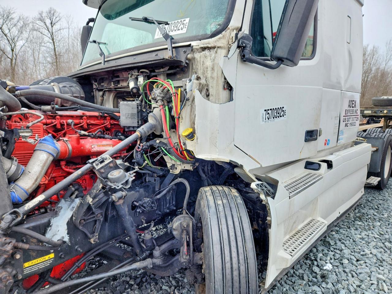 2013 Volvo VNL Semi Truck