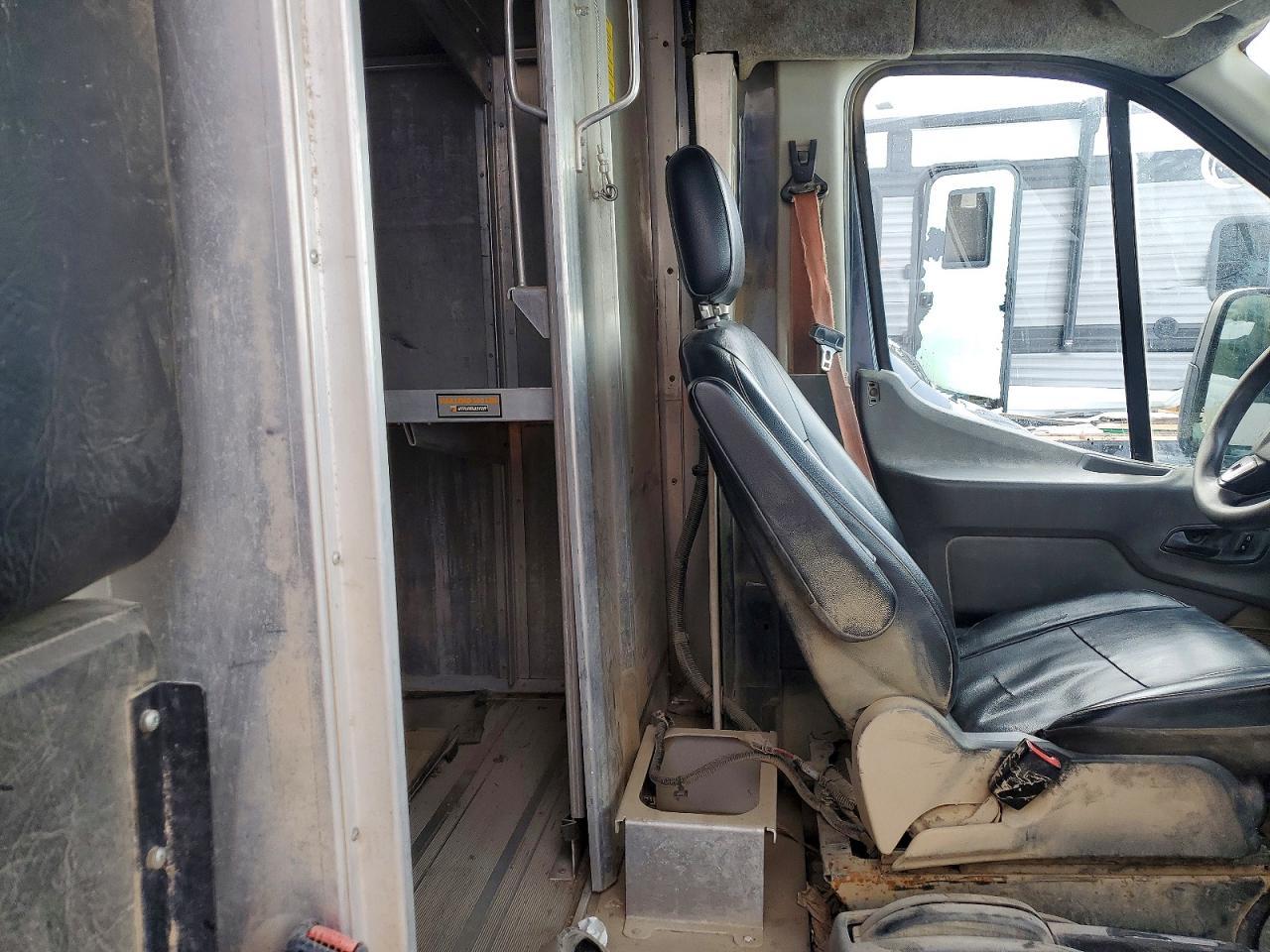 2021 Ford Transit Delivery Truck