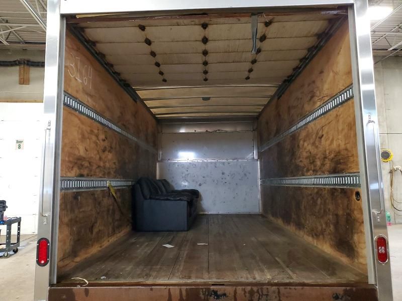 2022 Ford Econoline E450 Super Duty Cutaway Van