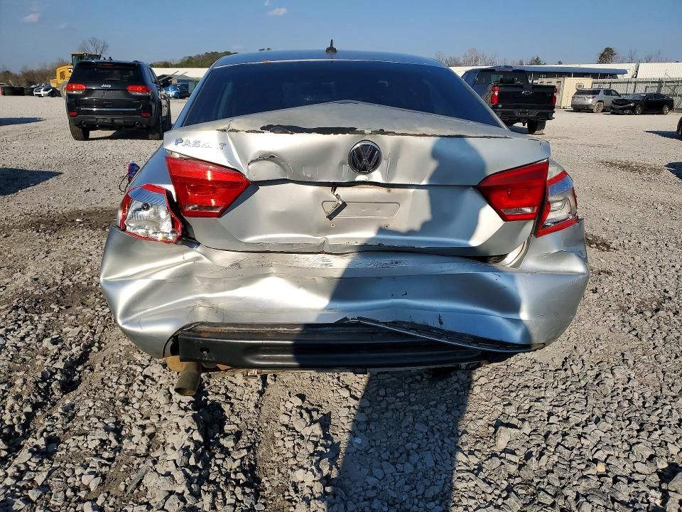 2013 Volkswagen Passat s