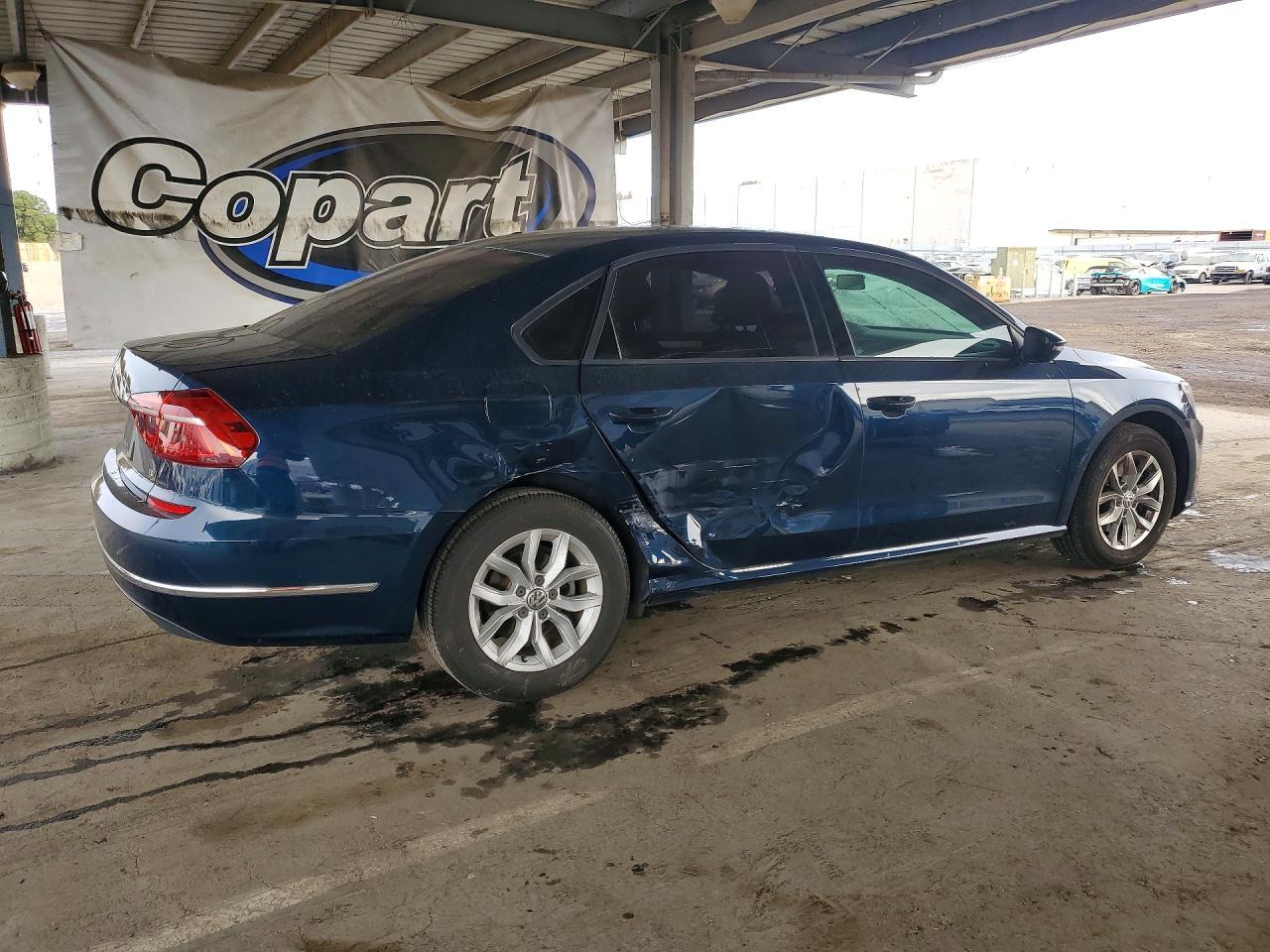 2018 Volkswagen Passat s