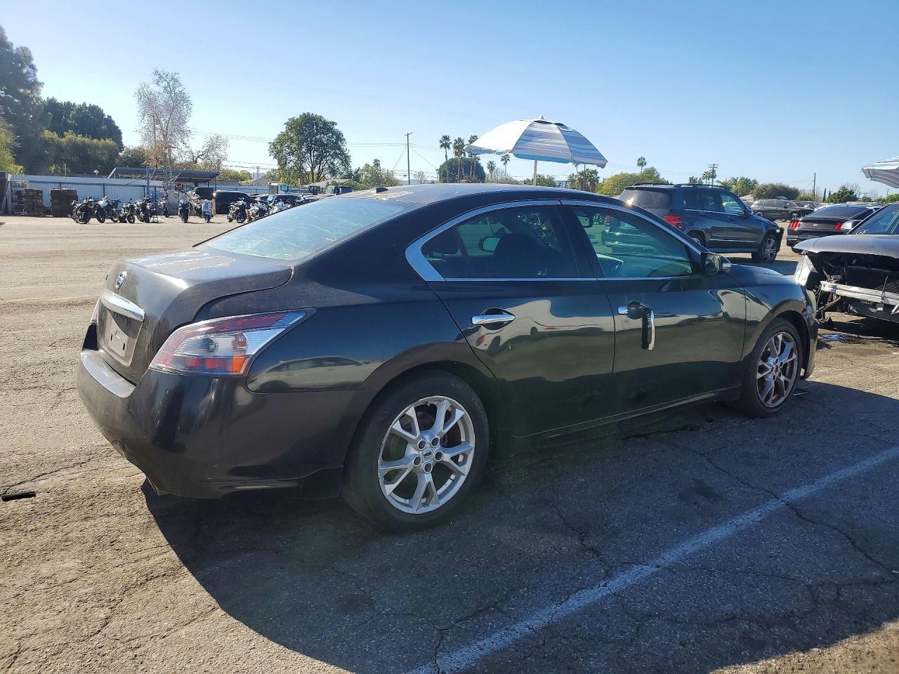 2012 Nissan Maxima s