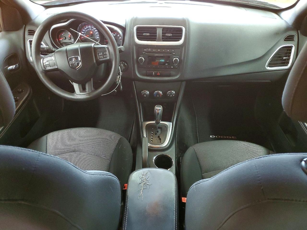 2012 Dodge Avenger se