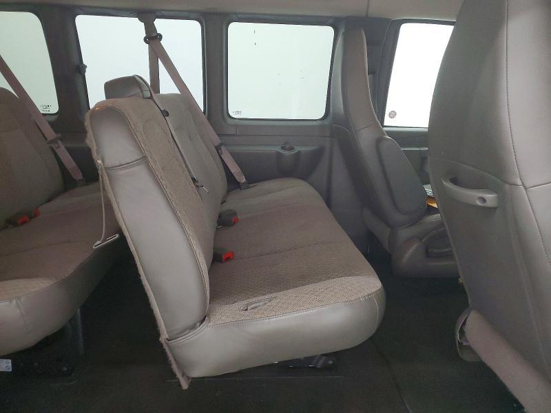 2025 GMC Savana G3500 LT