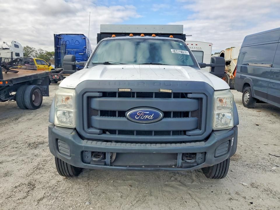 2016 Ford F450 Super Duty Flatbed Truck