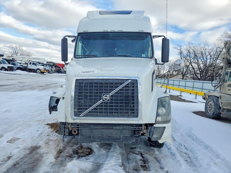 2010 Volvo Vnl Semi Truck