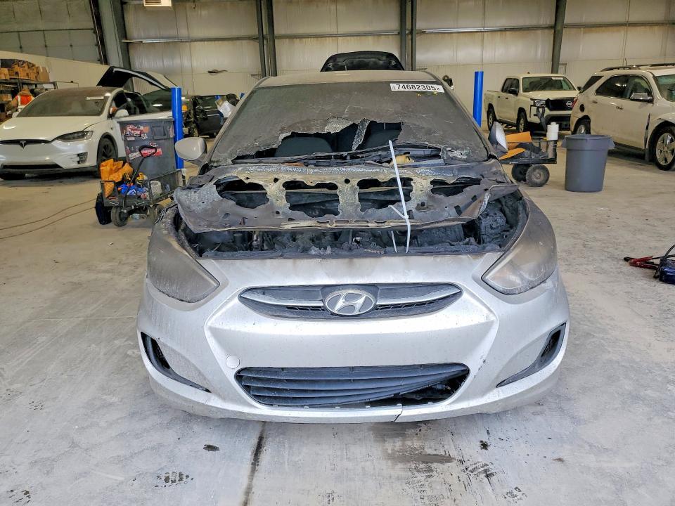 2015 Hyundai Accent gls