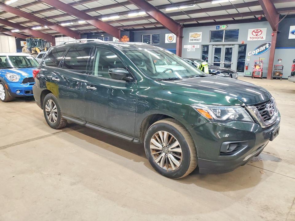 2018 Nissan Pathfinder s