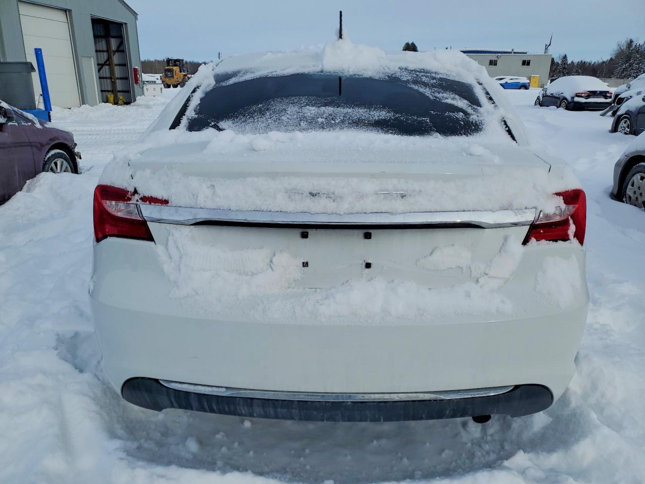 2013 Chrysler 200 lx