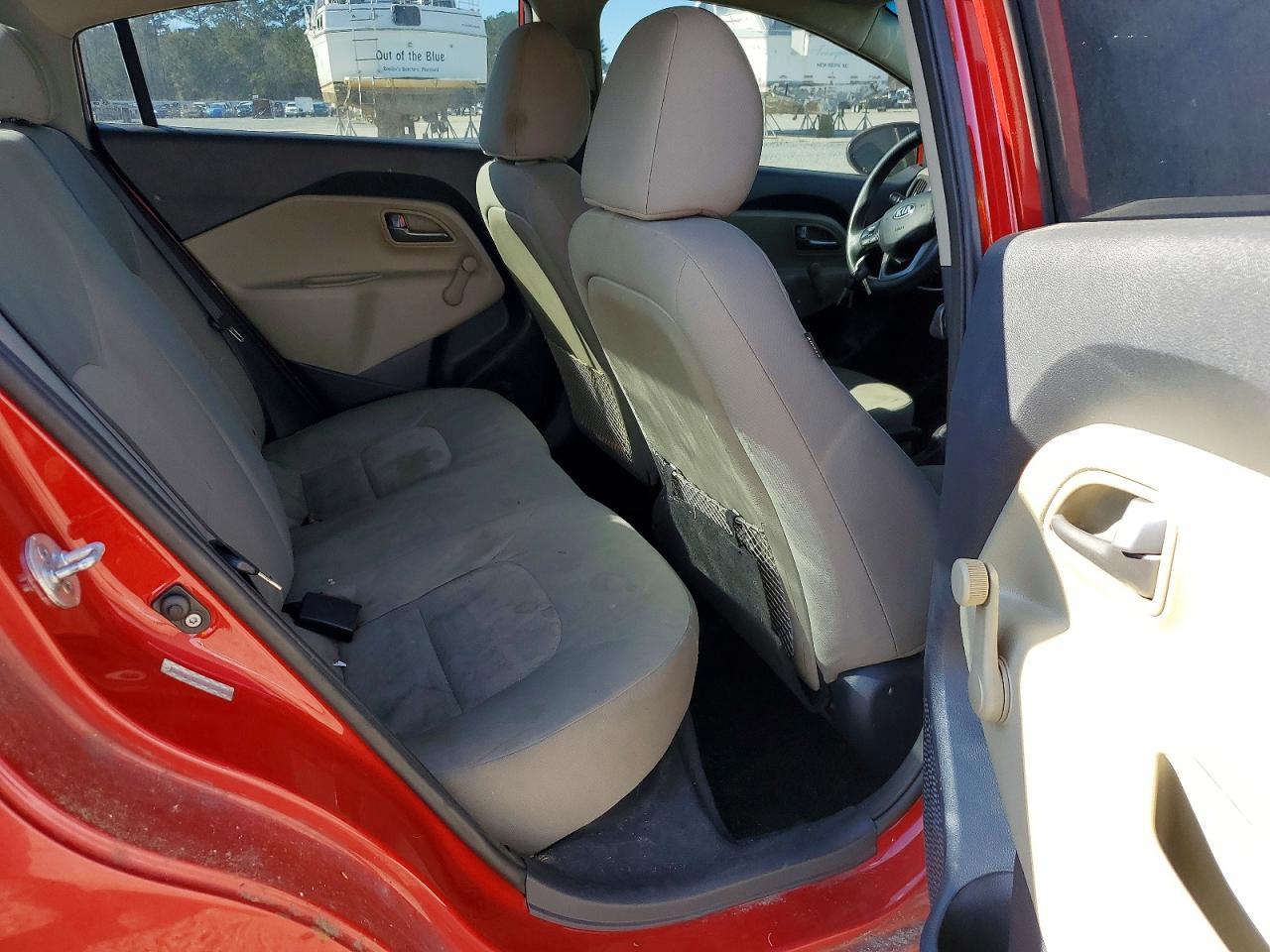 2014 KIA Rio lx