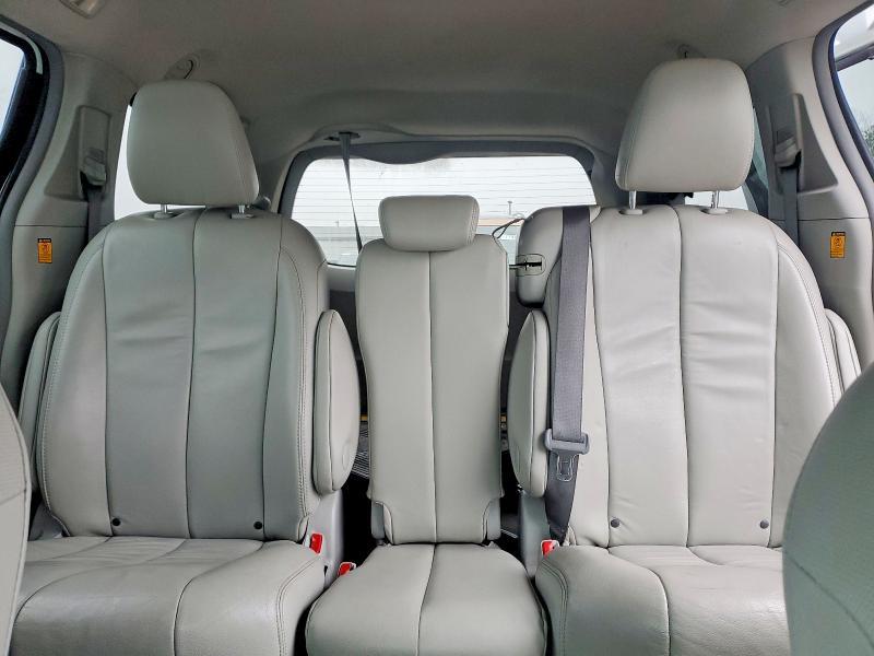2013 Toyota Sienna xle