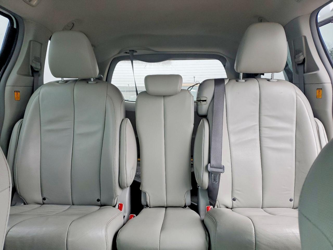 2013 Toyota Sienna xle