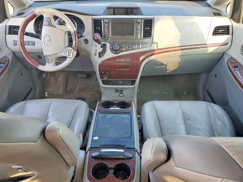 2014 Toyota Sienna xle