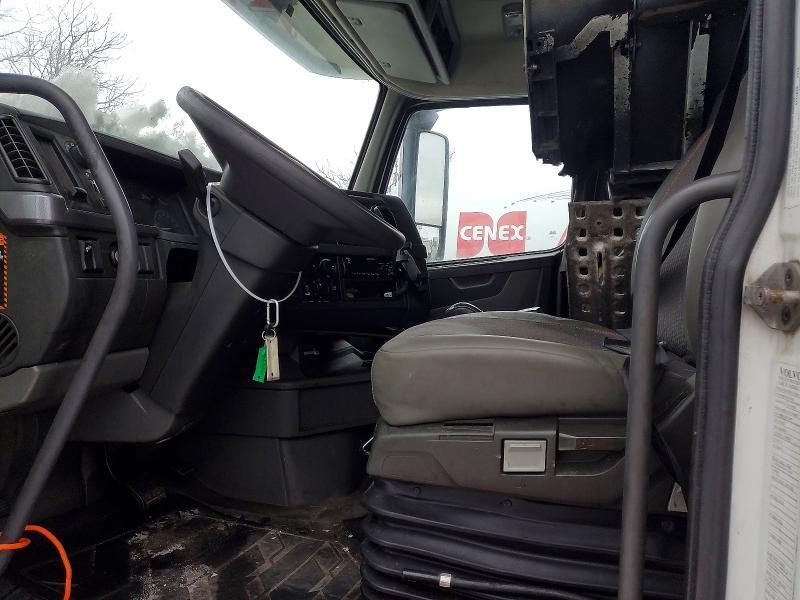 2019 Volvo VNL Semi Truck