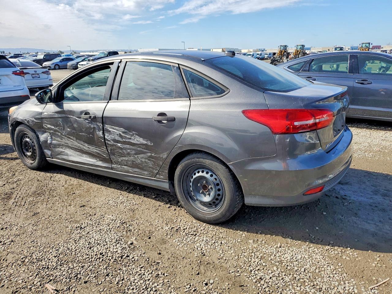 2015 Ford Focus s