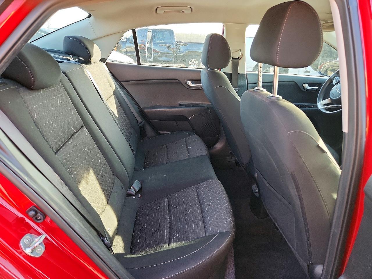 2022 KIA Rio s