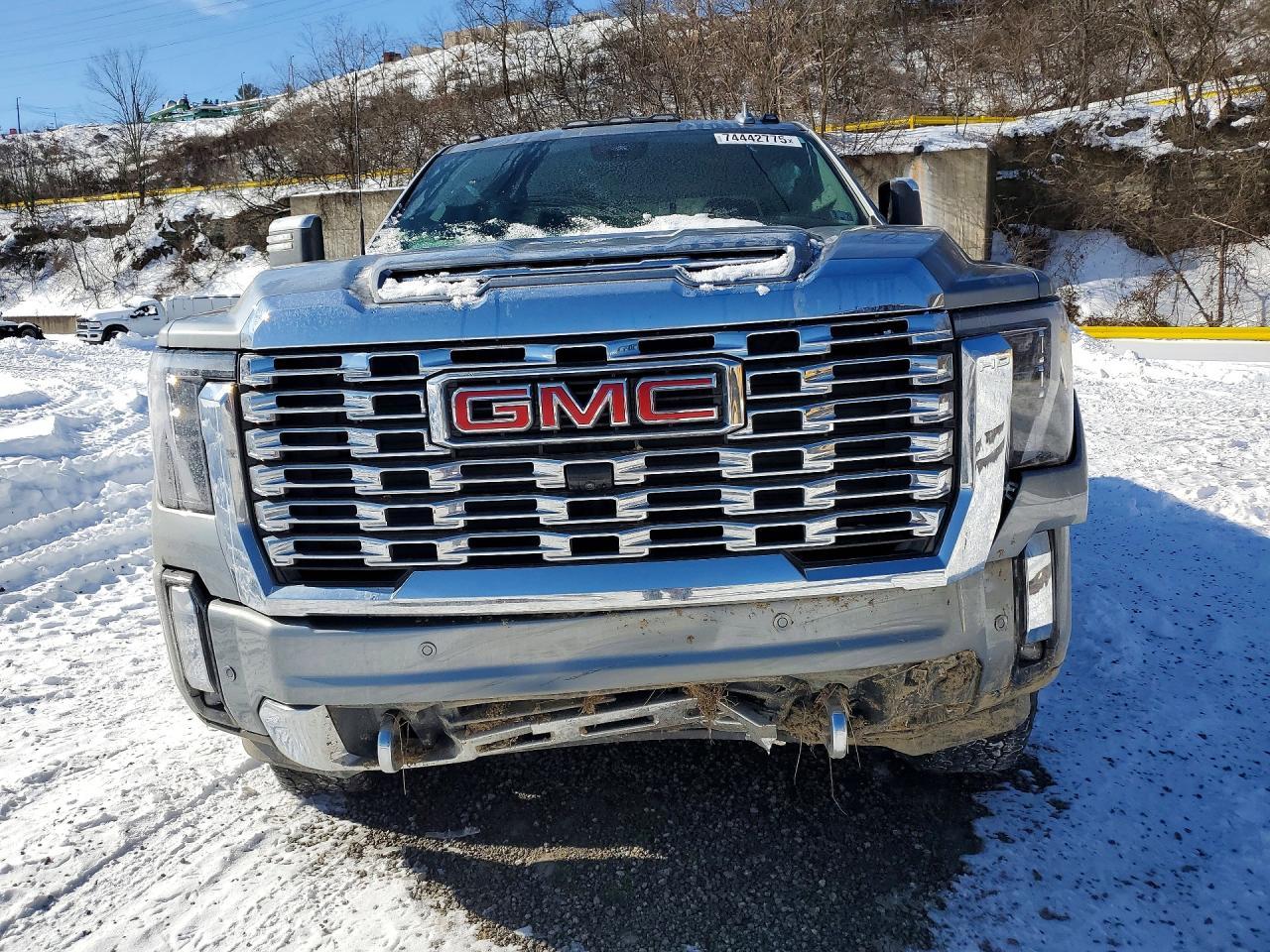 2025 GMC Sierra K3500 Denali