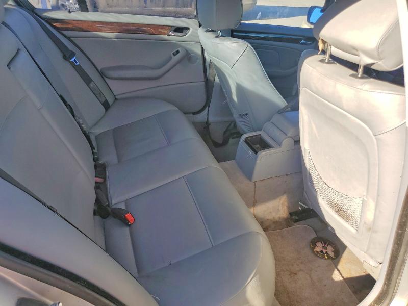 2004 BMW 325 i
