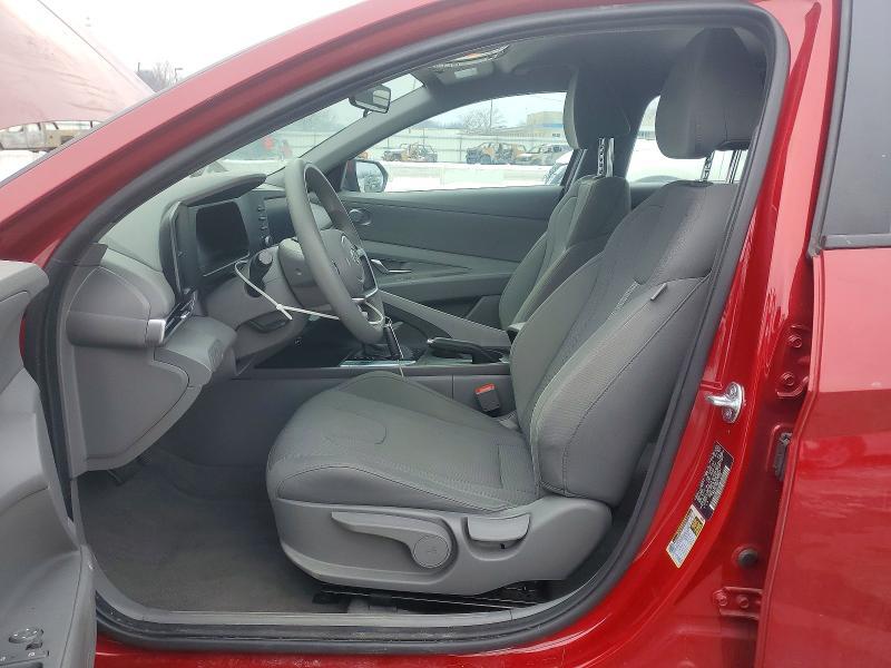 2025 Hyundai Elantra se