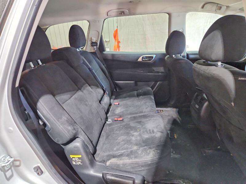 2014 Nissan Pathfinder s