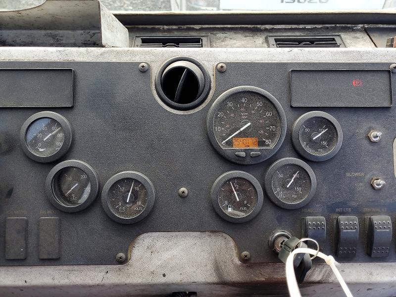 2011 Capacity TJ5000 Yard Truck