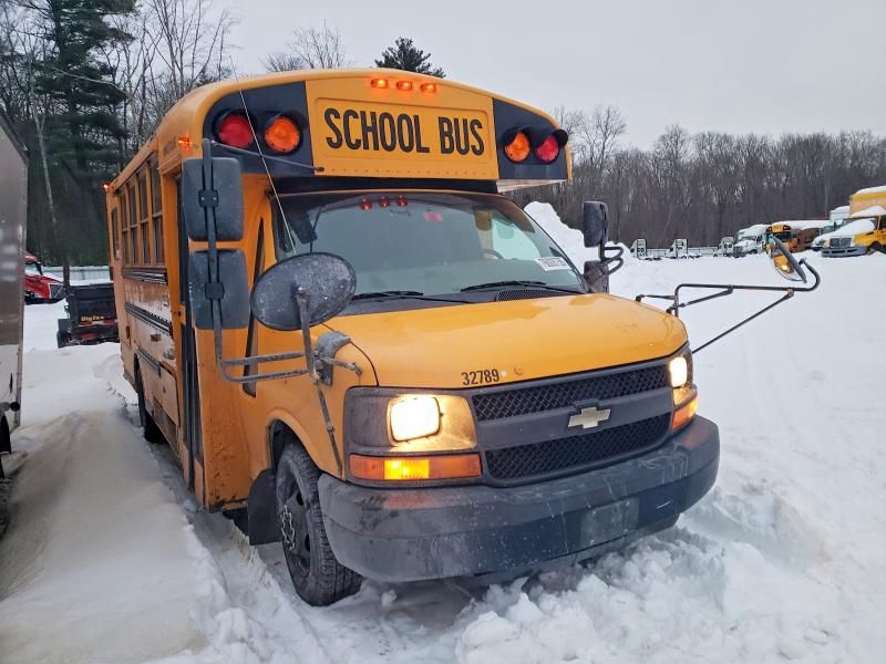 2014 Chevrolet 2014 Thomas Minotour G3500-School Bus