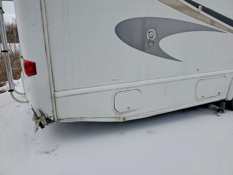 2006 Ford Econoline E450 Super Duty Cutaway Van