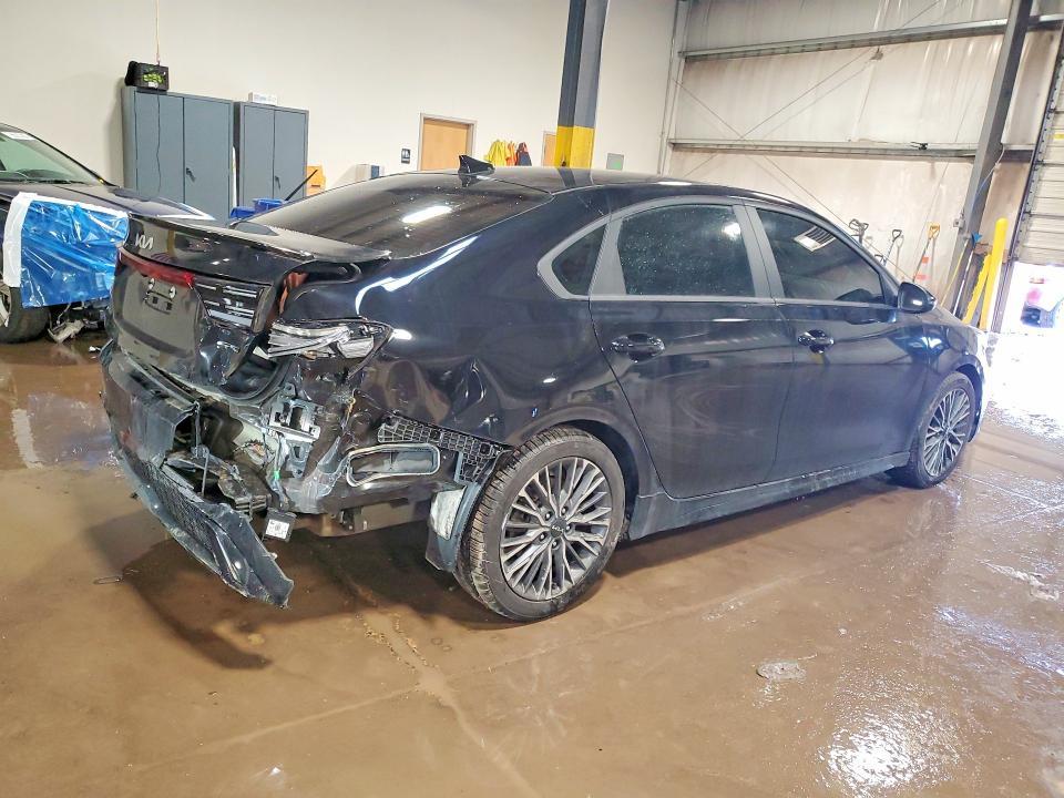 2022 KIA Forte gt Line