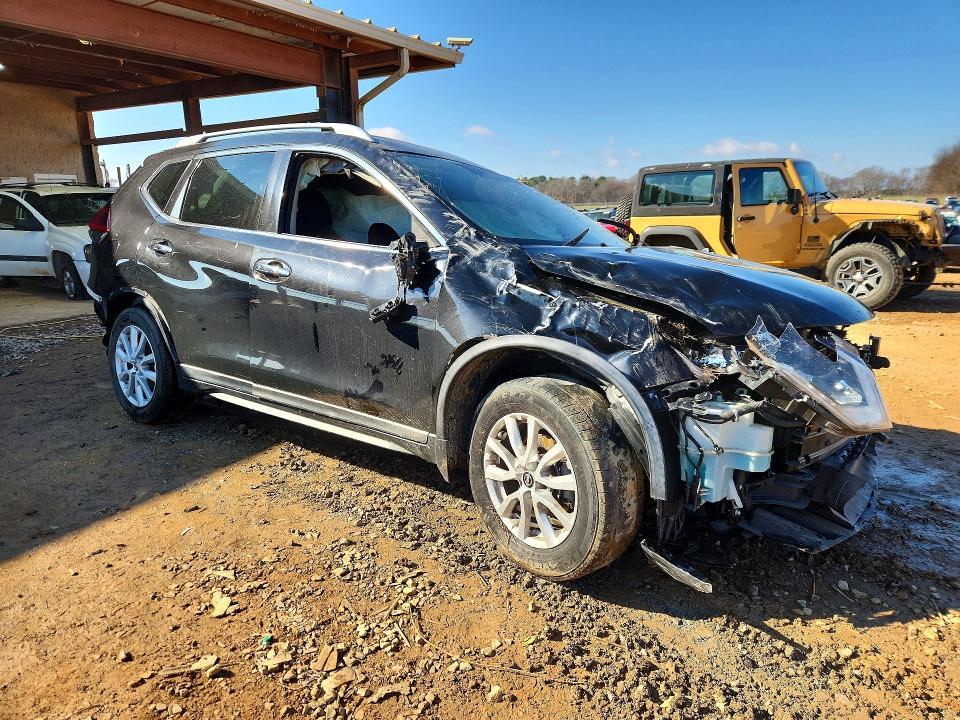 2018 Nissan Rogue sv